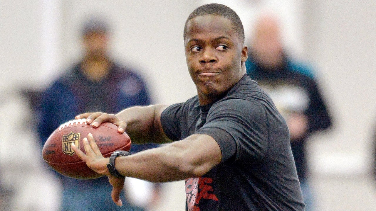QB Teddy Bridgewater works out during Louisville pro day
